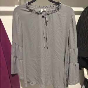 Chic Women's Ruffle Blouse in Gray